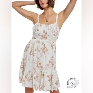 Be’cool Woman’s Medium White Floral Enchantment Bow Cottage-Core Dress